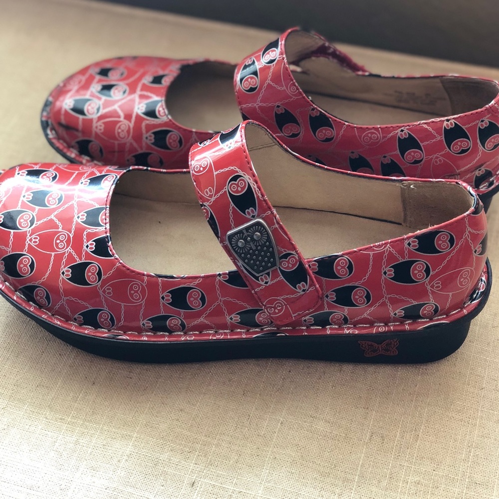 Alegria redish Orange owl print Mary Janes